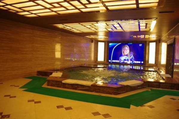 广州小鲜肉系列98正妹惊艳亮相